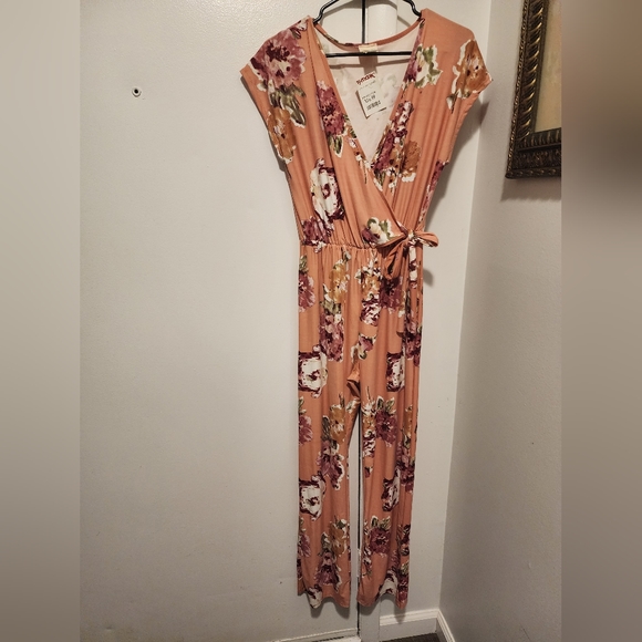 Peach Colored Jumper with side tie - Picture 2 of 5